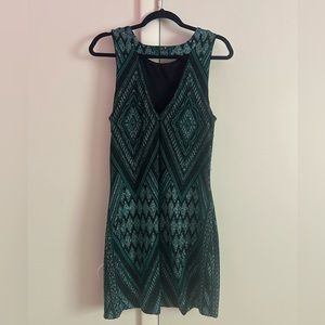 Stunning green formal short dress size 13 fancy green pattern dress